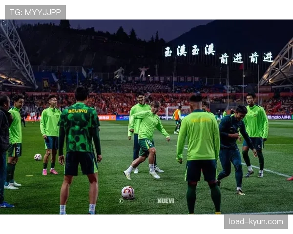 上海申花防守稳固,但战术是否过于保守已逐步反映在进攻端表现受限 上海申花防守稳固,但战术是否过于保守已逐步反映在进攻端表现受限